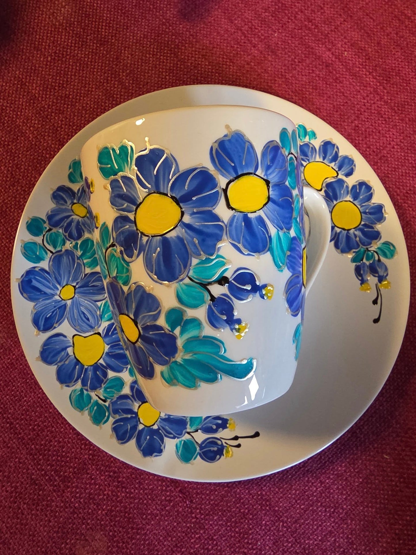 Komplet 2 kubki i 2 talerzyki – ręcznie malowana porcelana